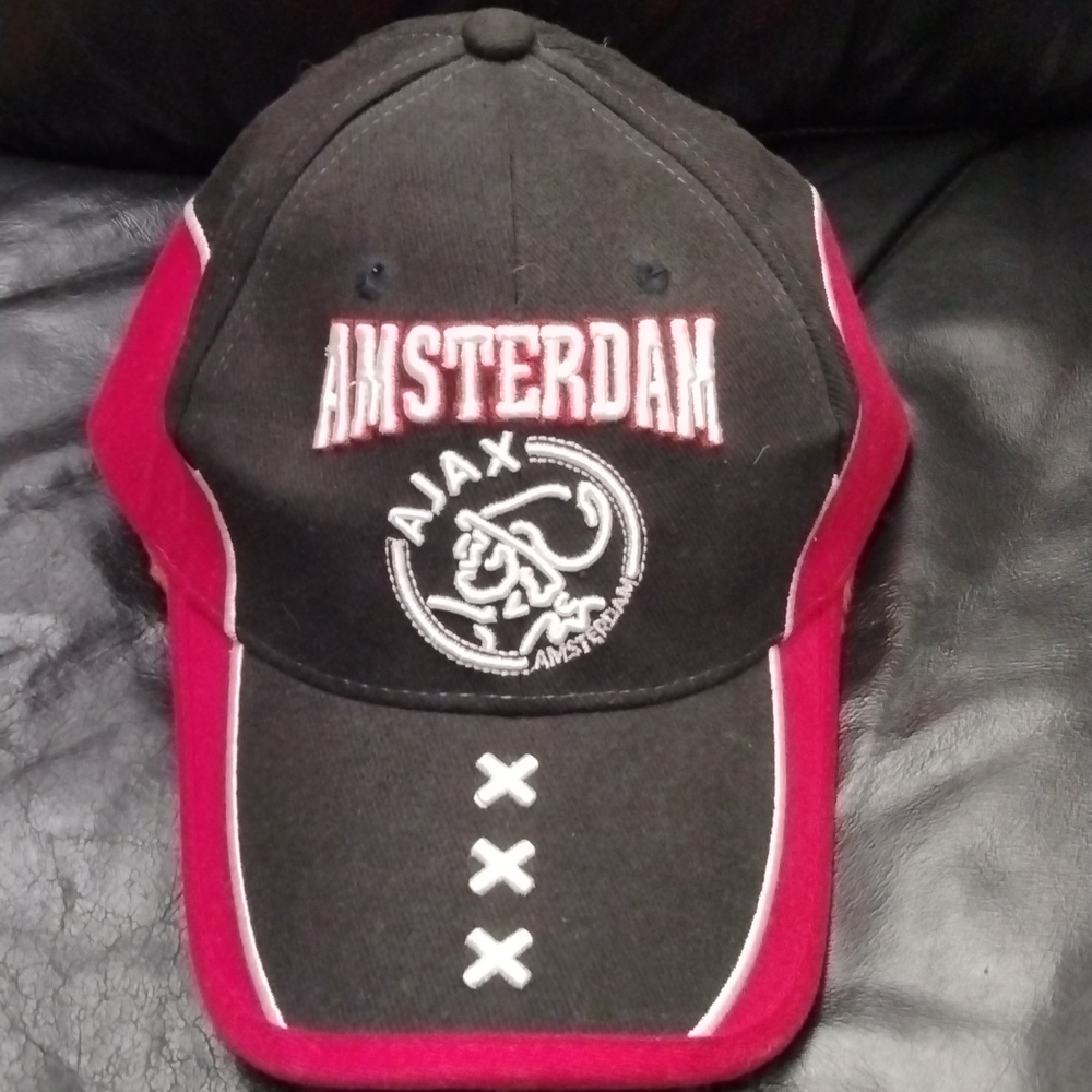 Amsterdam Hat 1Sz $28+Free hat or scarf  Item show